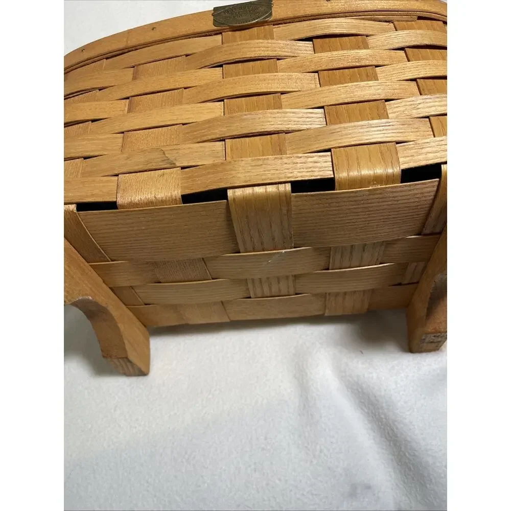 Peterboro footed basket